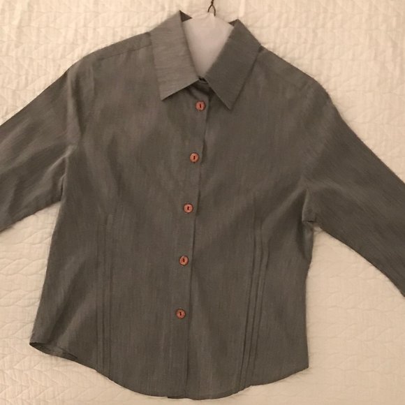 Grey button-down shirt - Picture 2 of 8